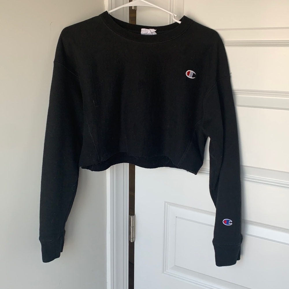 SOLD Champion Cropped Crew